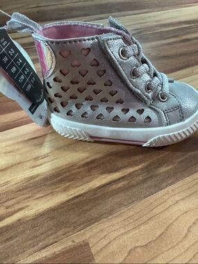Kids Metallic Heart Cutout High-Top Sneaker - Silver Pink